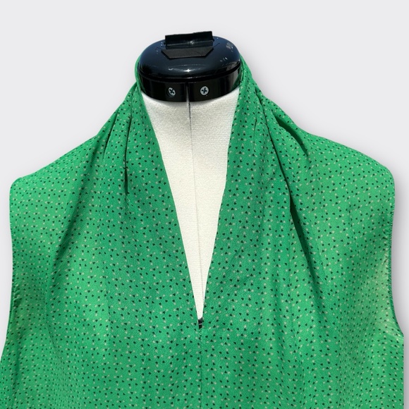 cAbi Silk Blouse Sleeveless V-Neck Career Office Preppy Summer Green Print L - Picture 3 of 10